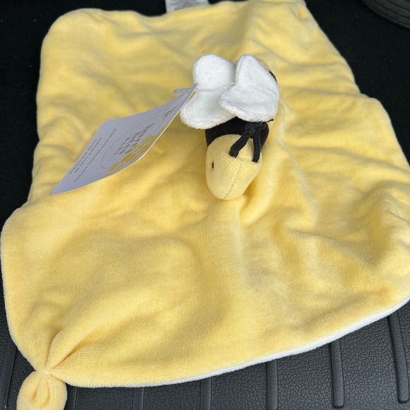 Burt's Bees Baby Soft Yellow Comfort Blanket - Picture 2 of 2